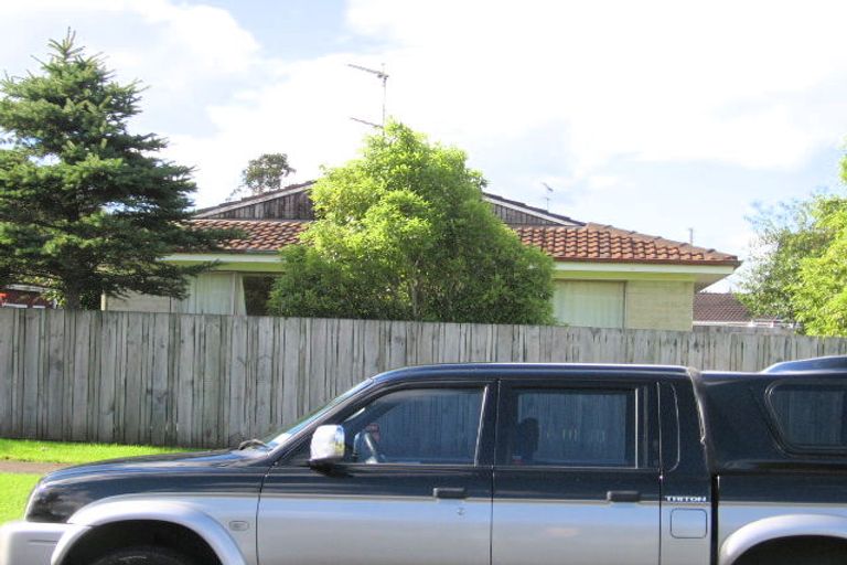 Photo of property in 7 Jern Place, Eastern Beach, Auckland, 2012