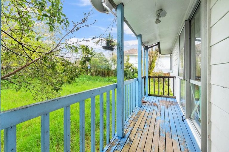 Photo of property in 8 Spargo Road, Massey, Auckland, 0614