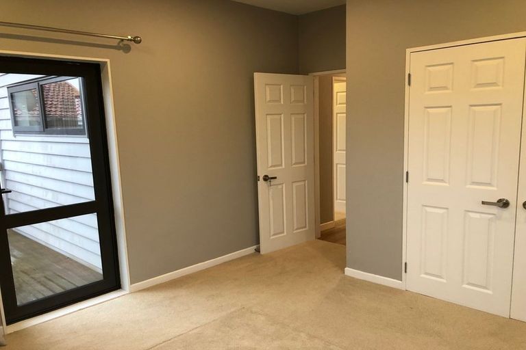 Photo of property in 79 Sunderlands Road, Half Moon Bay, Auckland, 2012