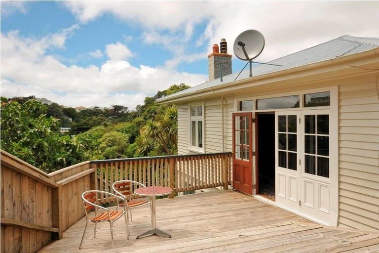 Photo of property in 53 Raroa Road, Kelburn, Wellington, 6012