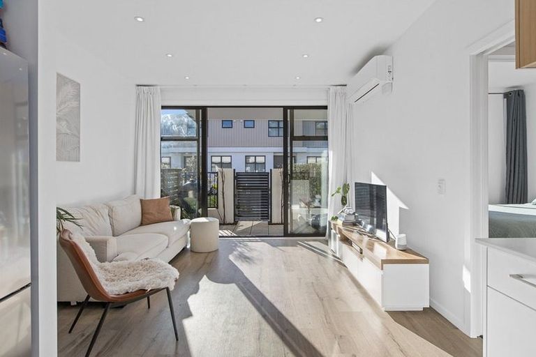 Photo of property in 4/445 Hibiscus Coast Highway, Orewa, 0931