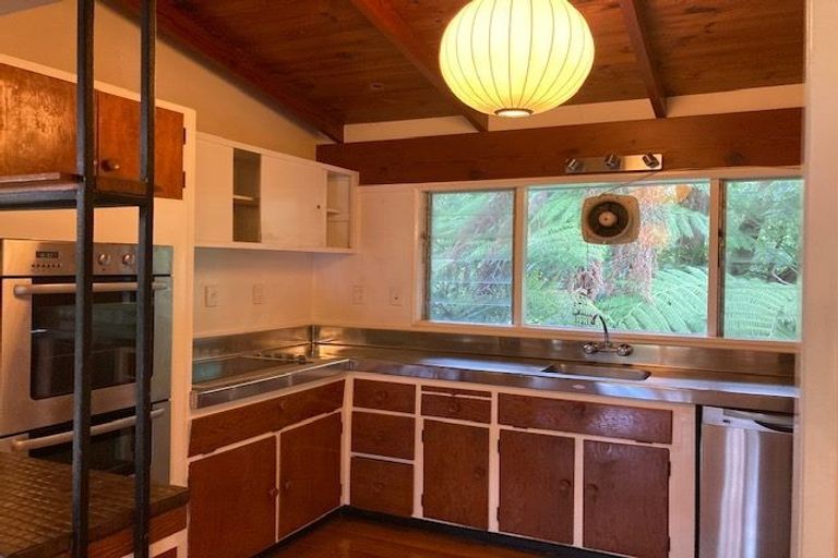 Photo of property in 202 Konini Road, Titirangi, Auckland, 0604