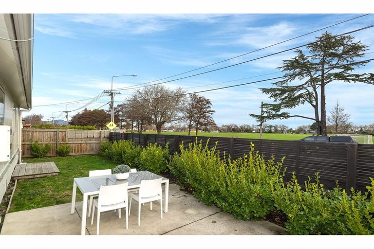 Photo of property in 652c Barbadoes Street, Edgeware, Christchurch, 8013