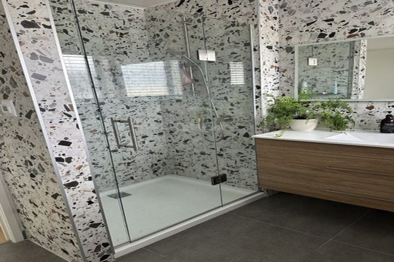 Photo of property in 3/5 Waipa Street, Birkenhead, Auckland, 0626