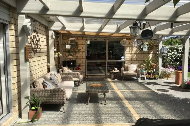 Photo of property in 18 Lithgow Drive, Otamatea, Whanganui, 4500