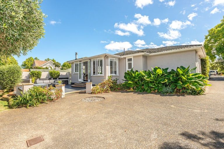 Photo of property in 17 Tarata Street, Saint Johns Hill, Whanganui, 4501