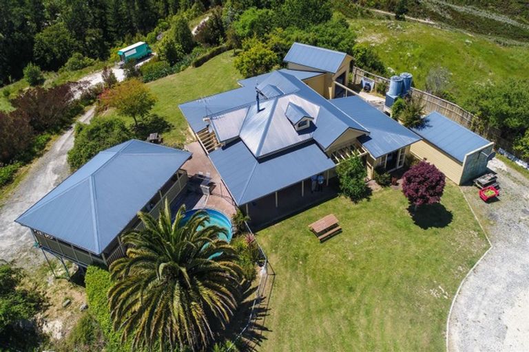 Photo of property in 740 Waiwhero Road, Ngatimoti, Motueka, 7196
