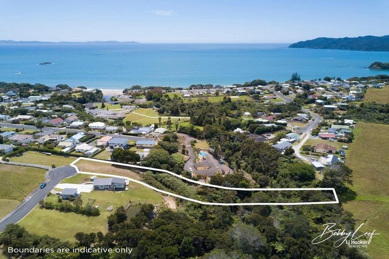 Photo of property in 1 Lori Lane, Coopers Beach, 0420