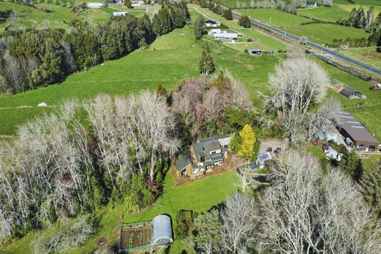 Photo of property in 1059 Mountain Road, Waiongana, Inglewood, 4389