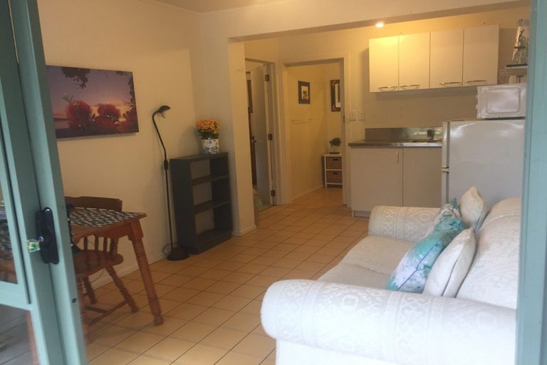 Photo of property in 92b Coronation Road, Hillcrest, Auckland, 0627