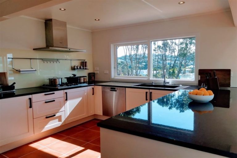 Photo of property in 19 Jubilee Road, Khandallah, Wellington, 6035