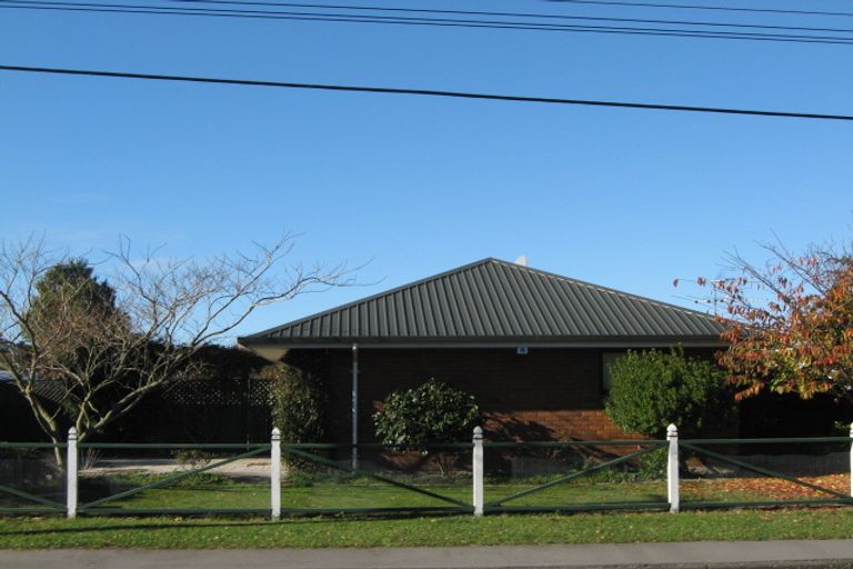 Photo of property in 121 Palmers Road, New Brighton, Christchurch, 8083