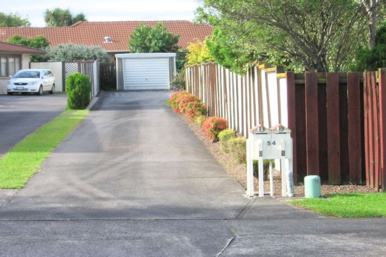 Photo of property in 2/54 Sunderlands Road, Half Moon Bay, Auckland, 2012