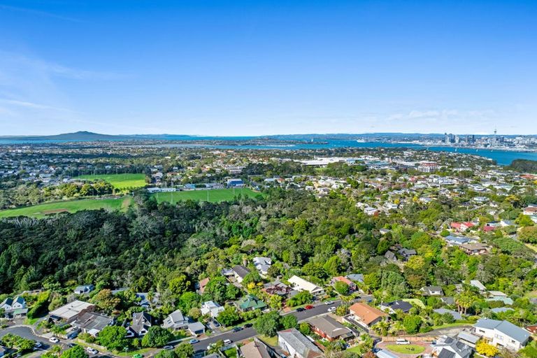 Photo of property in 20 Miraka Place, Birkenhead, Auckland, 0626