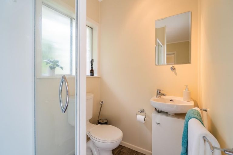 Photo of property in 8 Leybourne Avenue, Waikanae, 5036