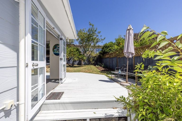 Photo of property in 11 Hookway Grove, Paraparaumu, 5032