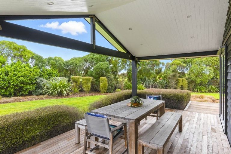 Photo of property in 34 Pairuku Lane, Peka Peka, Waikanae, 5391