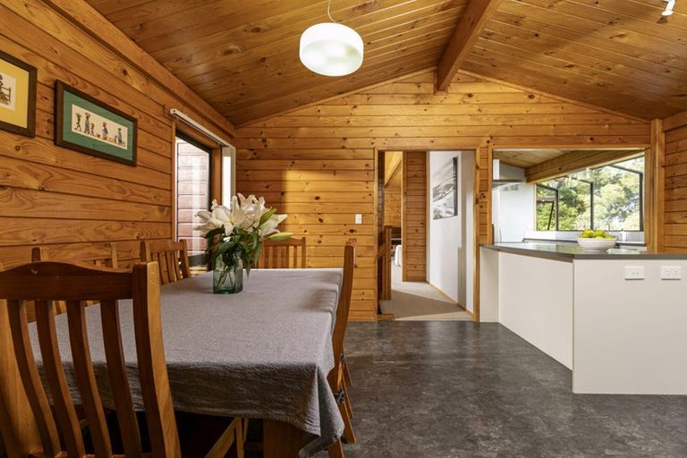 Photo of property in 7 Chardon Place, Henderson, Auckland, 0612