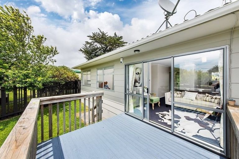 Photo of property in 1/8 Slim Place, Clendon Park, Auckland, 2103