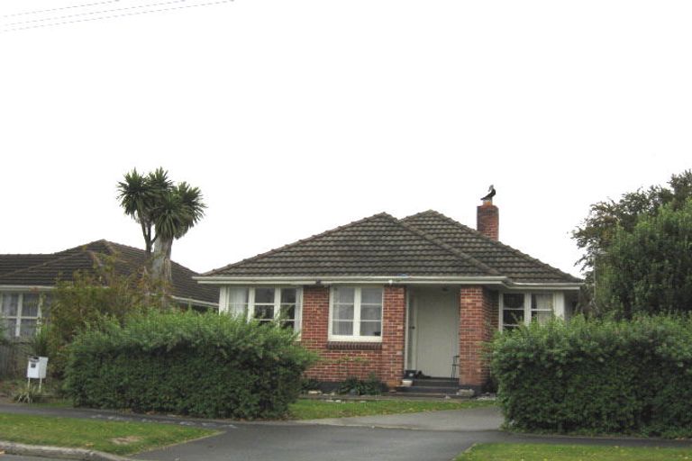 Photo of property in 27 Uxbridge Street, Northcote, Christchurch, 8052