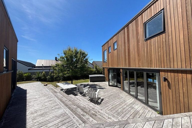 Photo of property in 10 Dove Grove, Westmorland, Christchurch, 8025