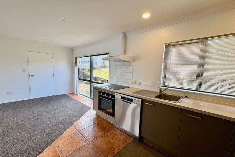 Photo of property in 6 Virginia Street, Henderson, Auckland, 0612