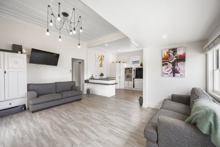 Photo of property in 43 Georges Drive, Napier South, Napier, 4110