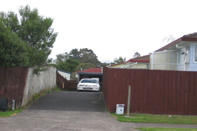 Photo of property in 2/224 Waitemata Drive, Ranui, Auckland, 0612