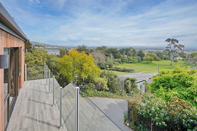 Photo of property in 2 Cannon Hill Crescent, Mount Pleasant, Christchurch, 8081