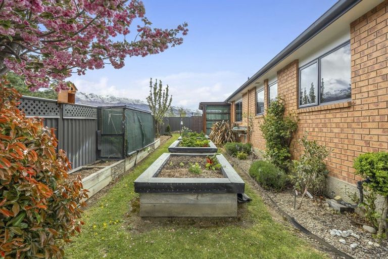 Photo of property in 4 Pisa Moorings Road, Mount Pisa, Cromwell, 9383