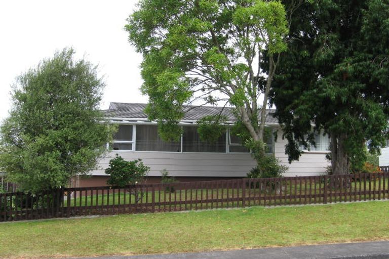Photo of property in 11 Harmel Road, Glendene, Auckland, 0602