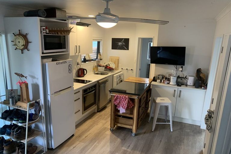 Photo of property in 7 Minaret Drive, Bucklands Beach, Auckland, 2014