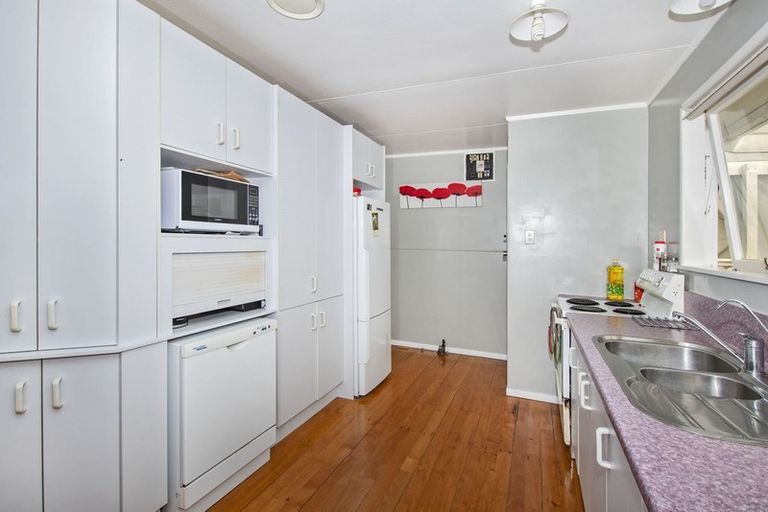 Photo of property in 30 Clark Street, Hikurangi, 0114