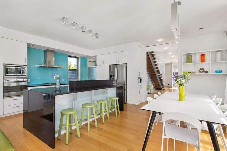 Photo of property in 5 Roderick Alleyn Lane, Papanui, Christchurch, 8052