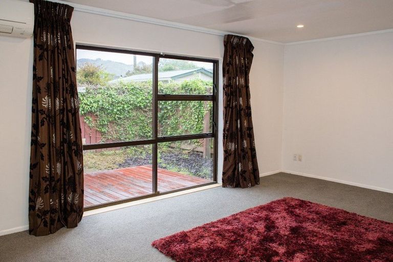 Photo of property in 1/31 Oregon Drive, Maoribank, Upper Hutt, 5018