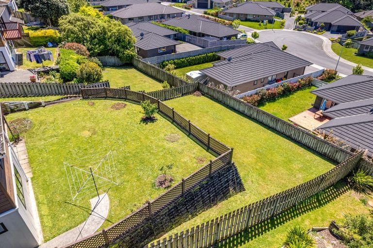 Photo of property in 17 Shackle Lane, Whitby, Porirua, 5024