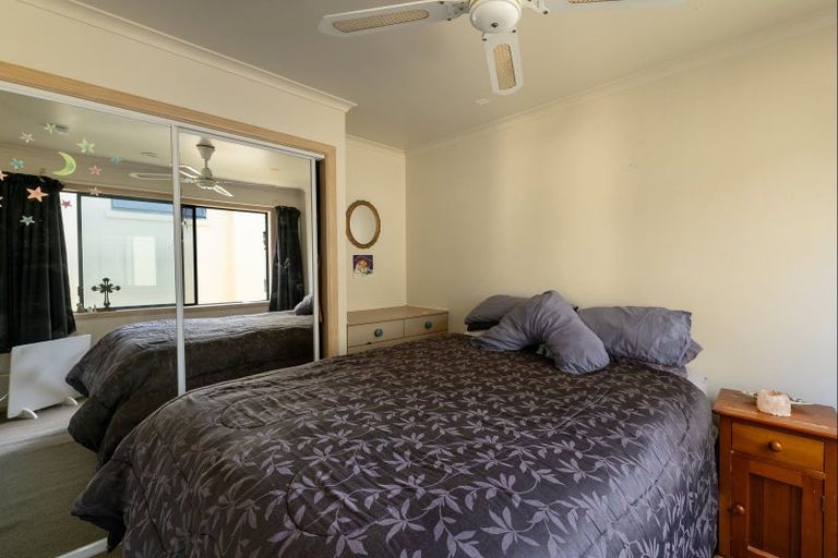 Photo of property in 190 Marine Parade, Mount Maunganui, 3116