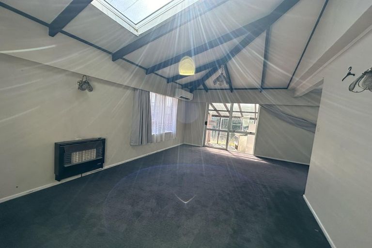 Photo of property in 1/23 Mana Esplanade, Paremata, Porirua, 5026