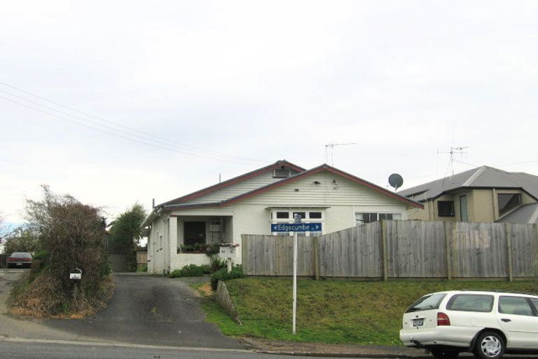 Photo of property in 6 Edgecumbe Street, Whitiora, Hamilton, 3200