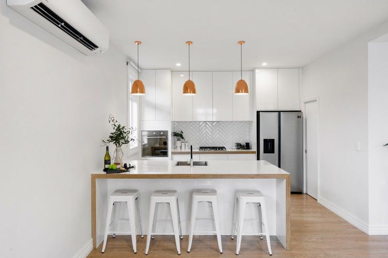 Photo of property in 132 Forest Lake Road, Forest Lake, Hamilton, 3200