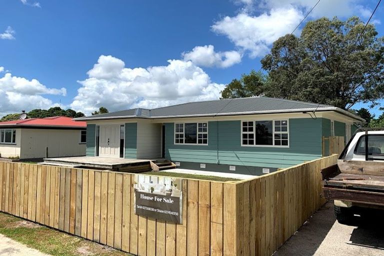 Photo of property in 26 West Coast Road, Te Kopuru, 0371