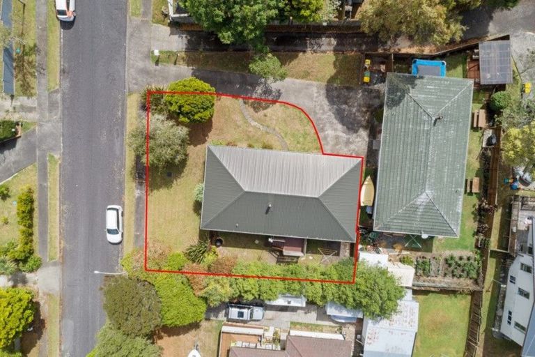 Photo of property in 1/30 Hiwihau Place, Glenfield, Auckland, 0629