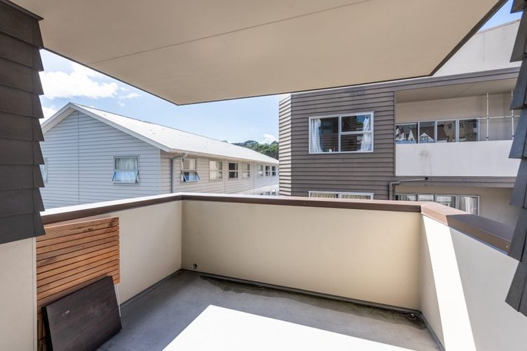 Photo of property in 8/27 Drummond Street, Mount Cook, Wellington, 6021