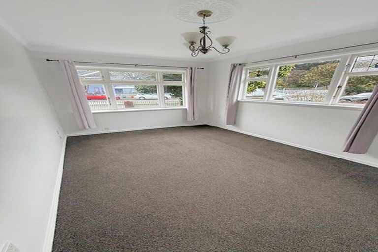 Photo of property in 22 Riddlers Crescent, Petone, Lower Hutt, 5012