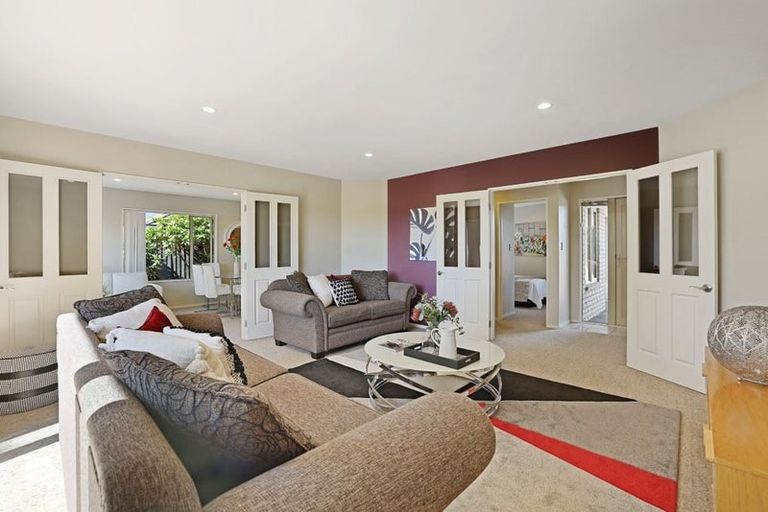 Photo of property in 5 Mcclintock Lane, Sockburn, Christchurch, 8042