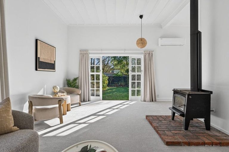 Photo of property in 6 Main Street, Greytown, 5712