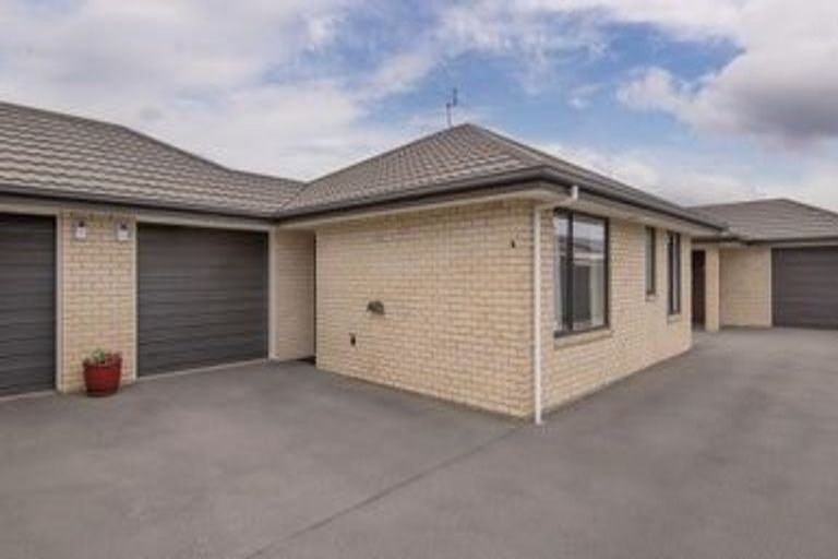 Photo of property in 4/19 Tower Street, Hornby, Christchurch, 8042