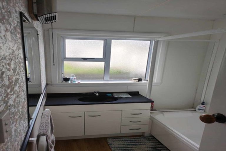 Photo of property in 5 Moyna Avenue, Dallington, Christchurch, 8061