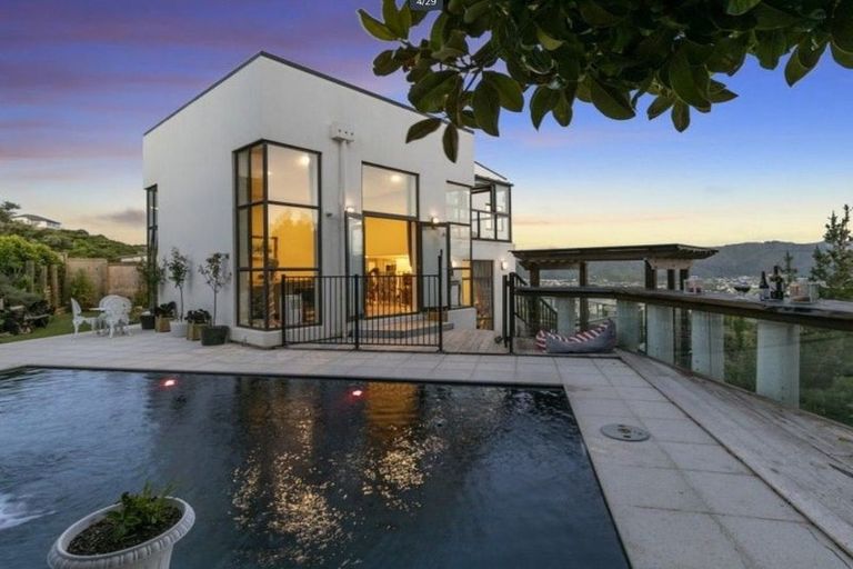 Photo of property in 23 Meadowbank Drive, Belmont, Lower Hutt, 5010