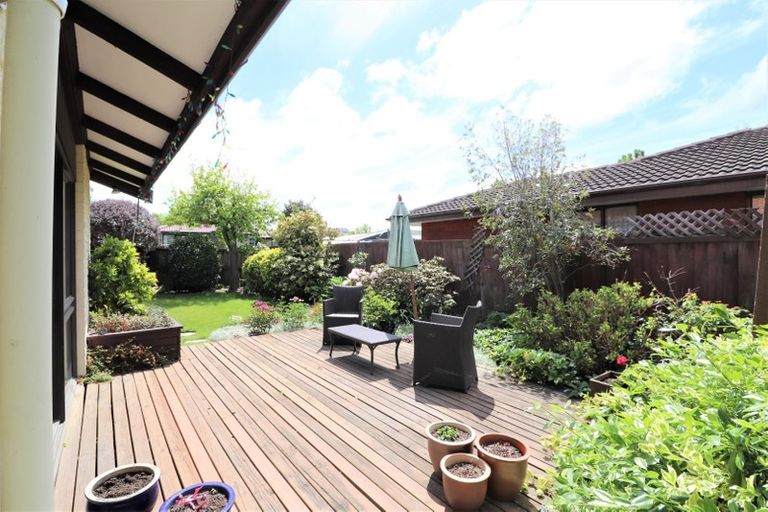 Photo of property in 7 Karnak Crescent, Russley, Christchurch, 8042